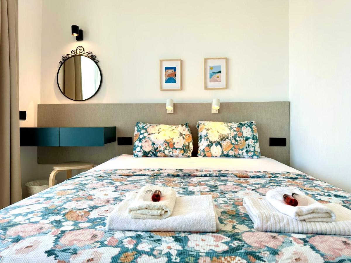 Standard Double Room,1415901327:JPEG